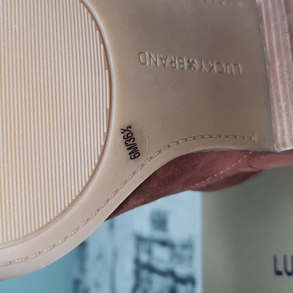 Lucky Brand: Brandy Lollin Suede Bootie (Size: 6M) - Picture 5 of 8